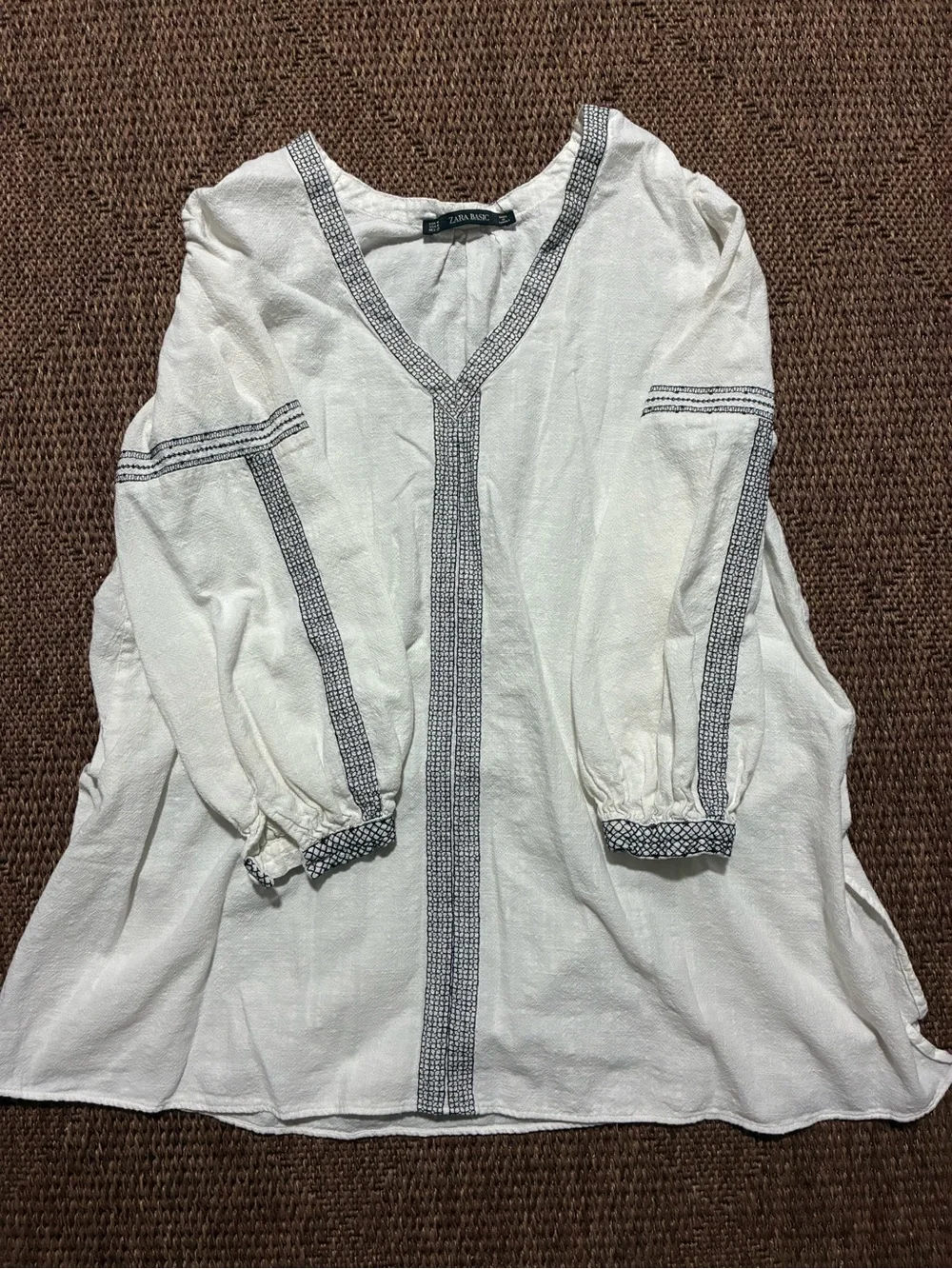 Zara White Tunic with Black Geometric Trim